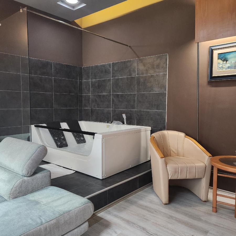 Aparthotel In Club à Vrnjačka Banja Extérieur photo
